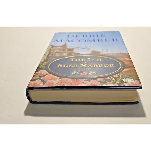 The Inn at Rose Harbor: A Novel - hardcover, Debbie Macomber, 9780345528926, new - Picture 7 of 8